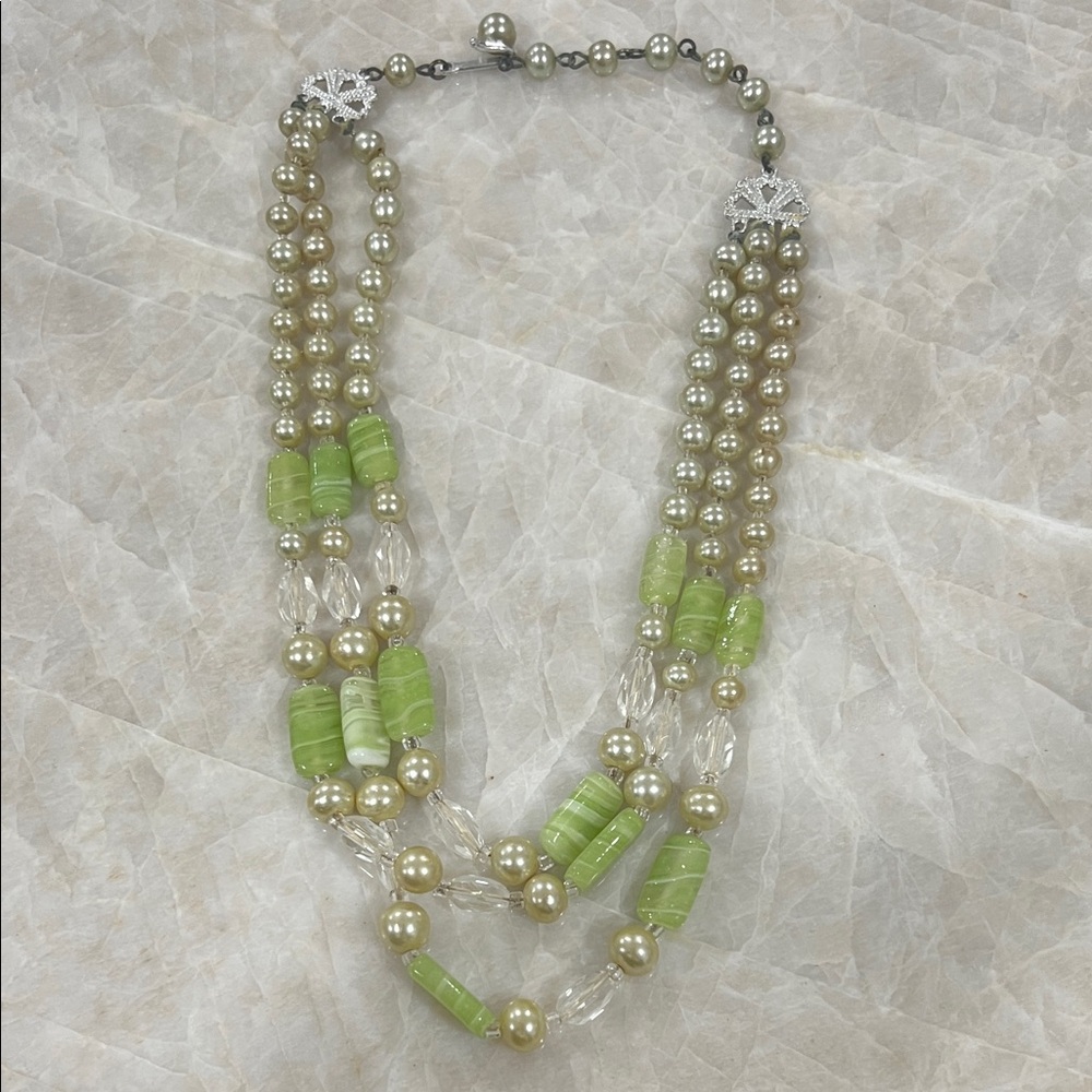 Elegant Green and Cream Beaded Necklace